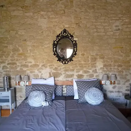 Le Fontaine : Minis Maisons De Charme B&B Saint-Georges-les-Baillargeaux
