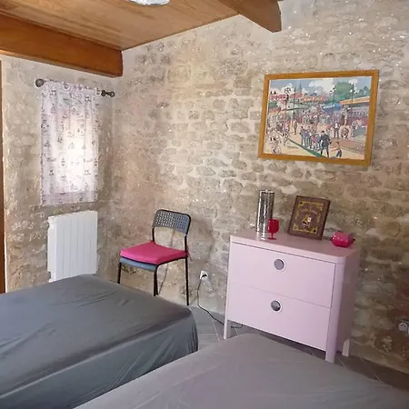 Bed & Breakfast Le Fontaine : Minis Maisons De Charme Saint-Georges-les-Baillargeaux